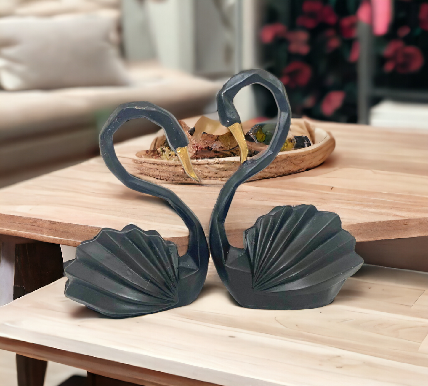 Love Swan Couple Statue Showpieces