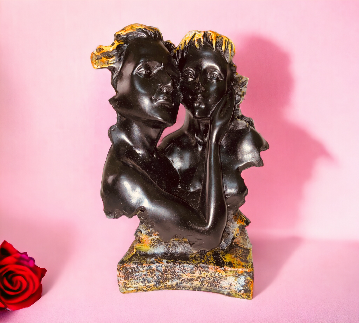 Handicrafted Resin Romantic Love Couple Statue